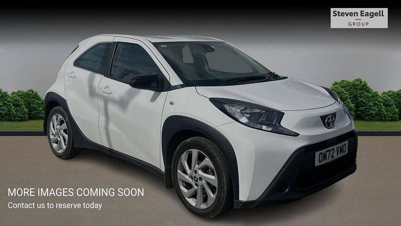White Used 2023 Toyota Aygo PURE Hatchback | £11,527 (Good price) - Image 1/4