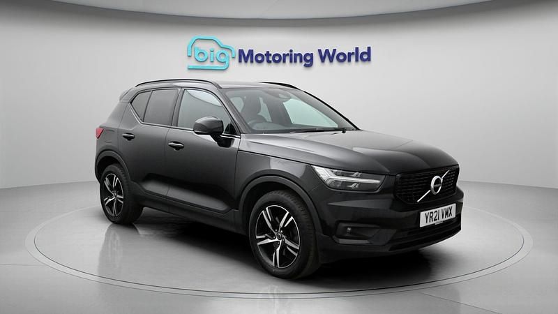 Used Volvo XC40 R-Design 194 HP (142 kW) 2021 SUV