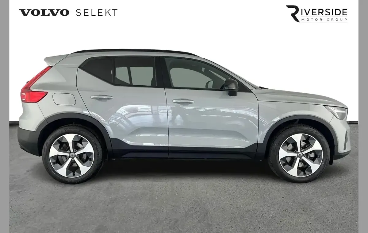 Used Volvo XC40 Plus 197 HP (144 kW) 2025 Vapour grey SUV