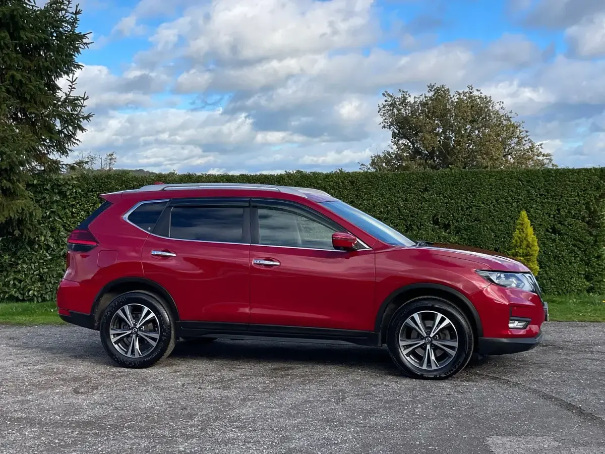 Used Nissan X-Trail N-Connecta 177 HP (130 kW) 2018 Red SUV