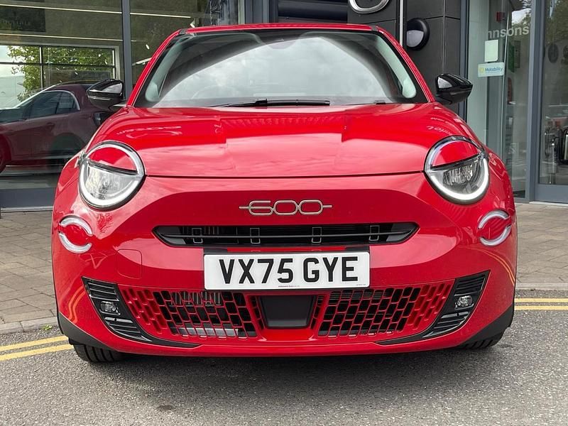 Red Used 2025 Fiat 600 S SUV | £18,398 (Fair price) - Image 1/4