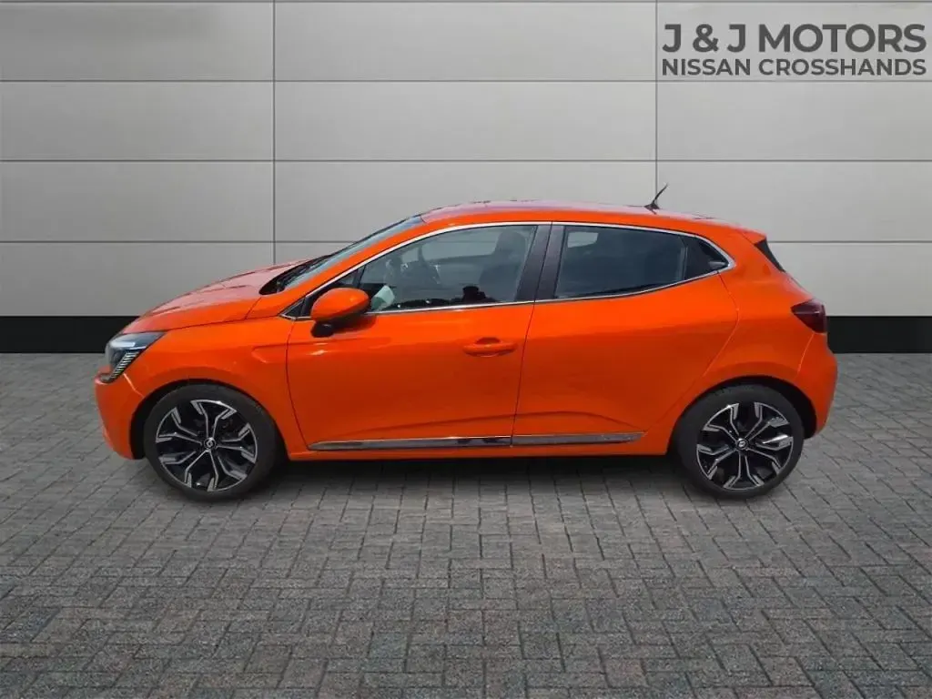 Used Renault Clio Version S 90 HP (66 kW) 2021 Orange Hatchback