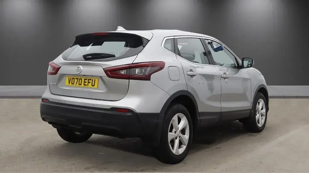 Used Nissan Qashqai Acenta Premium 2021 Silver SUV