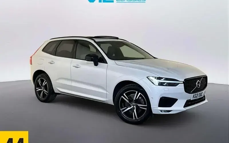 Used Volvo XC60 R-Design 300 HP (220 kW) 2021 SUV