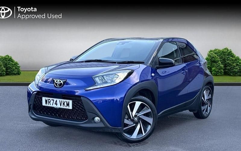 Used Toyota Aygo X 72 HP (52 kW) 2024 Juniper blue bitone SUV