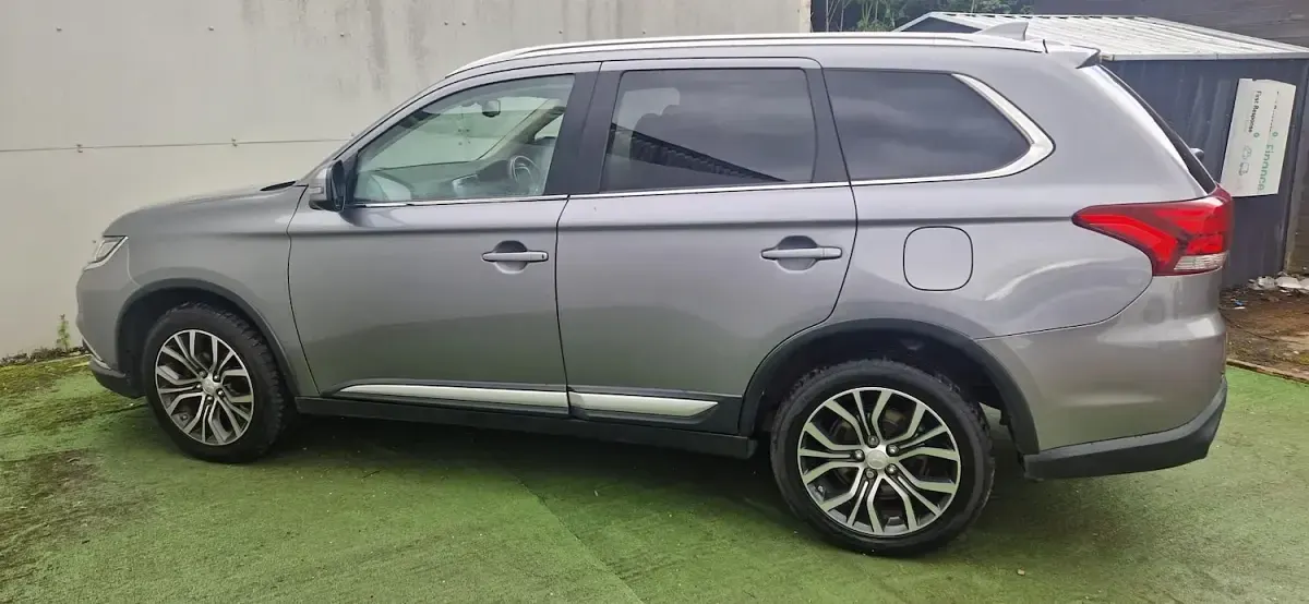 Used Mitsubishi Outlander 147 HP (108 kW) 2017 Grey SUV