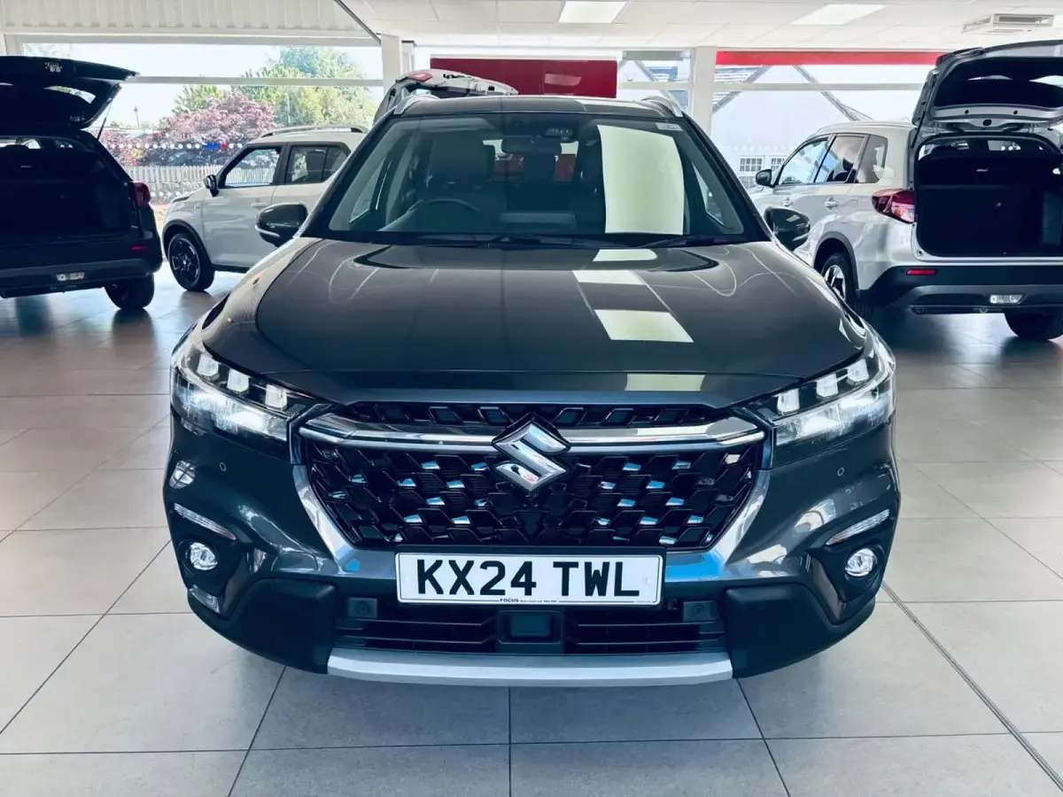 Gebraucht Suzuki SX4 S-Cross 116 PS (85 kW) 2024 Grau Kleinwagen