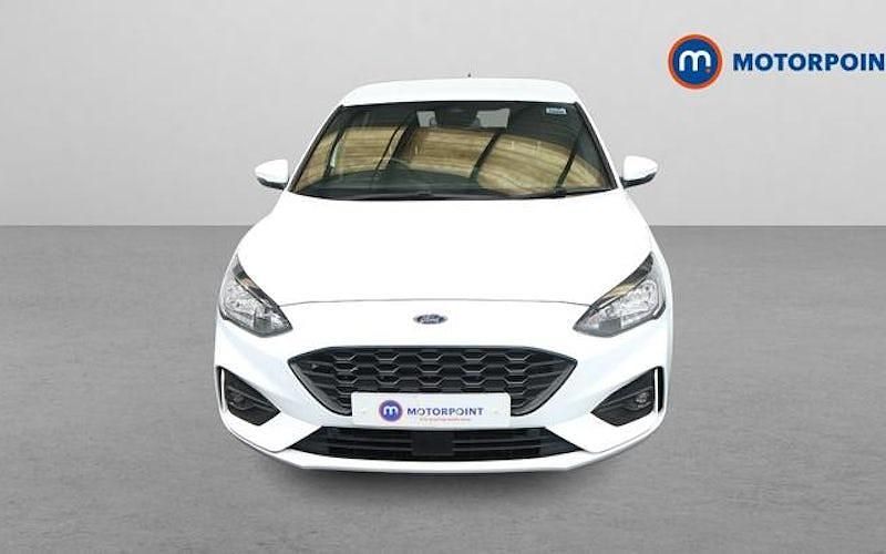 Used Ford Focus ST-Line 125 HP (91 kW) 2021 White Hatchback