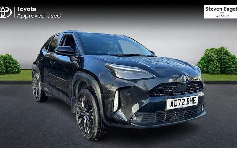 Used 2025 Toyota Yaris Hybrid Estate | £23,230 (Fair price) - Image 1/4