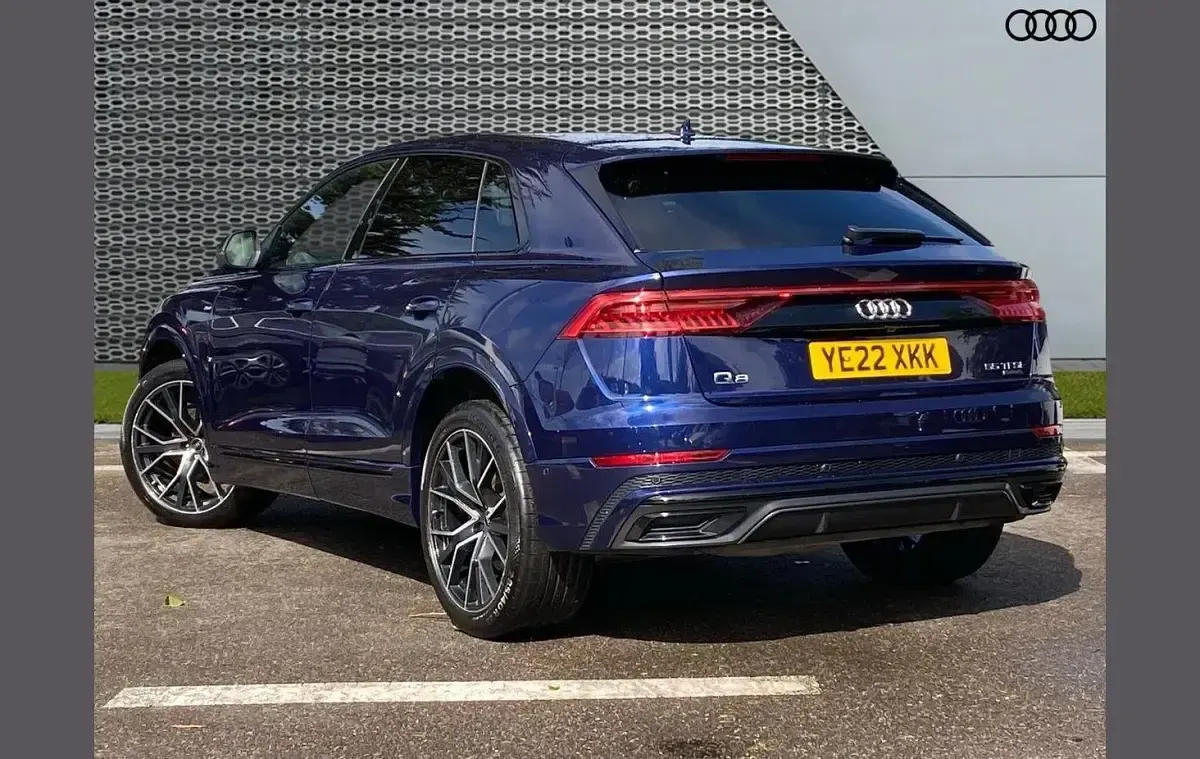 Used Audi Q8 Black Edition 340 HP (250 kW) 2022 Blue SUV