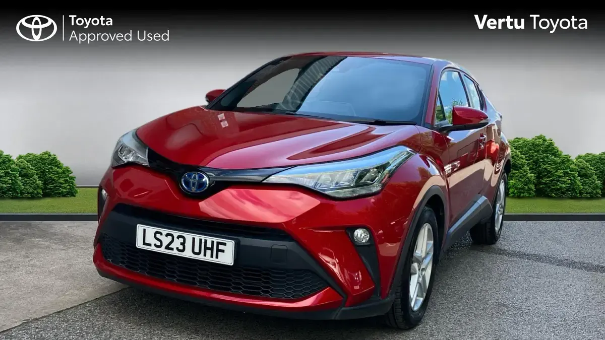 Used Toyota C-HR 122 HP (89 kW) 2023 Red SUV