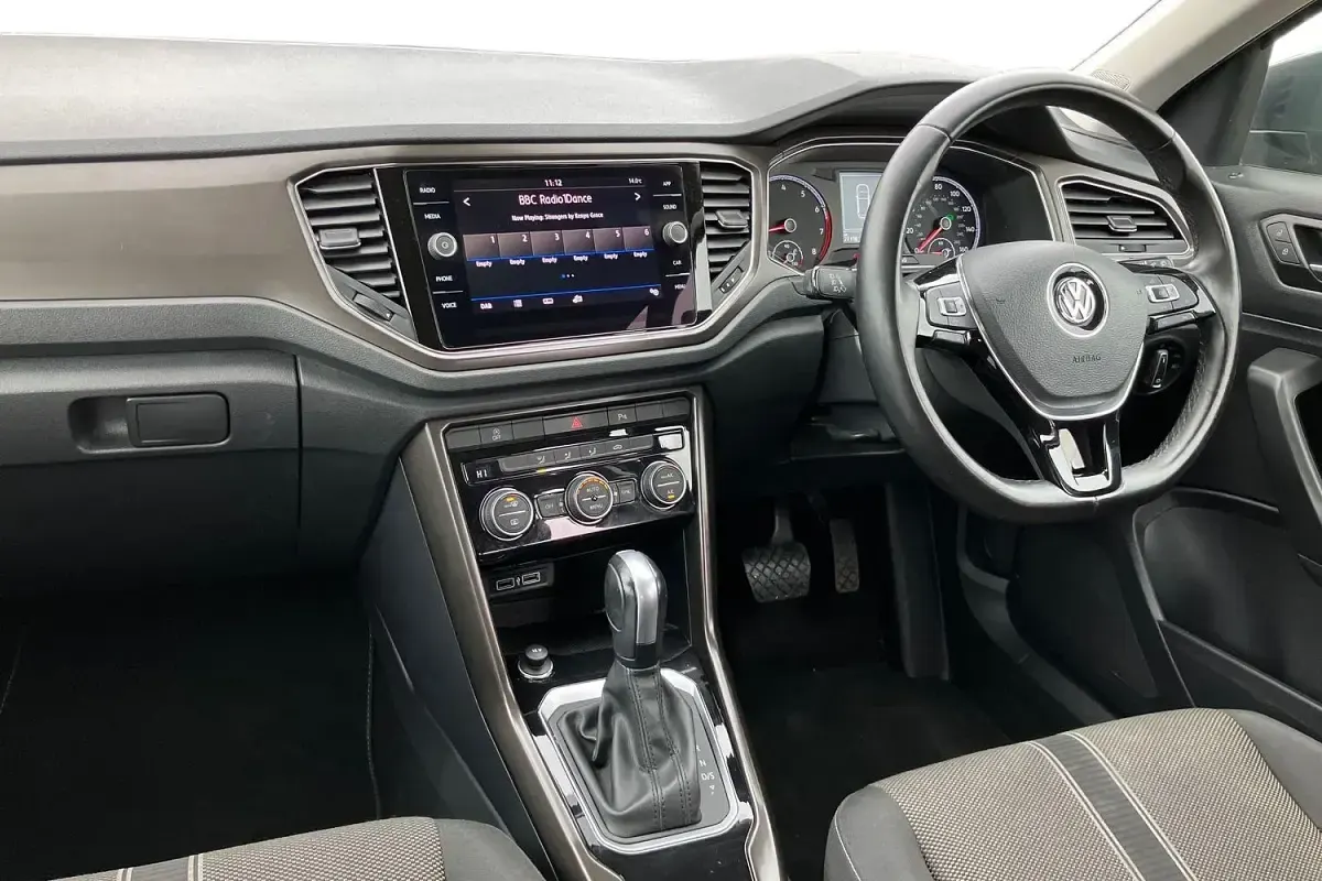 Usado VW T-Roc SE 150 HP (110 kW) 2019 Cinzento SUV