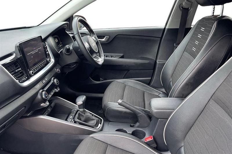 Used Kia Stonic GT-Line S 98 HP (72 kW) 2024 Black SUV