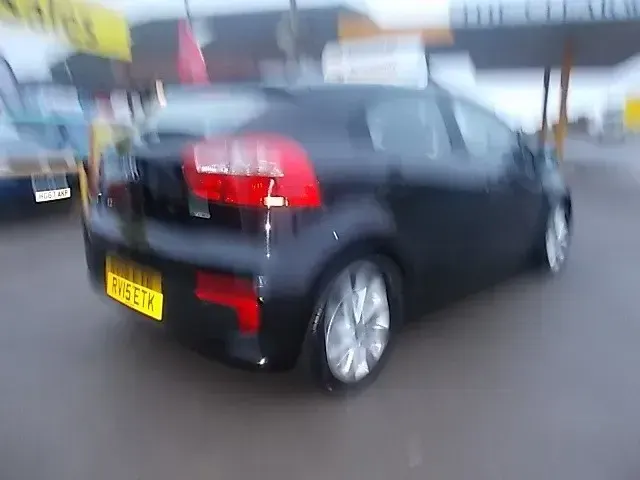 Used Kia Rio 90 HP (66 kW) 2015 Black Hatchback