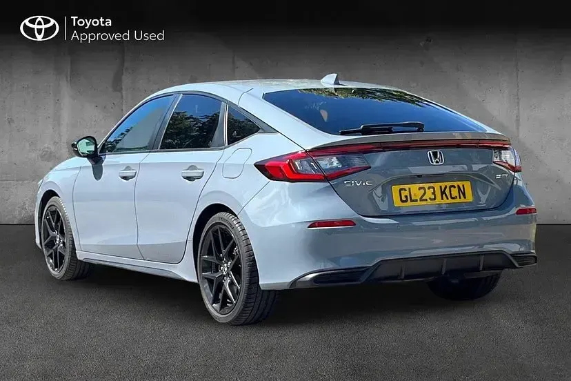 Used Honda Civic Hybrid 184 HP (135 kW) 2023 Sonic grey Hatchback