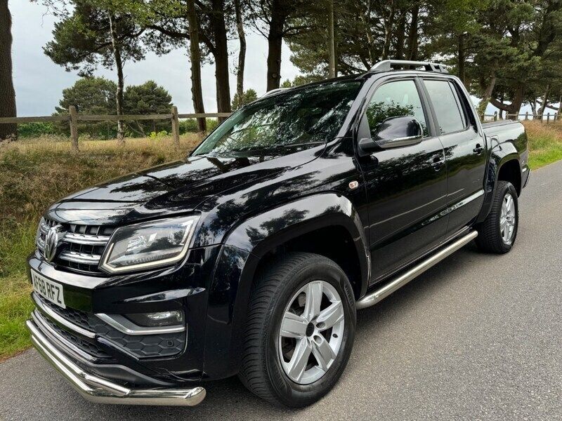 Black Used 2018 VW Amarok Highline Pickup | £12,990 - Image 1/4