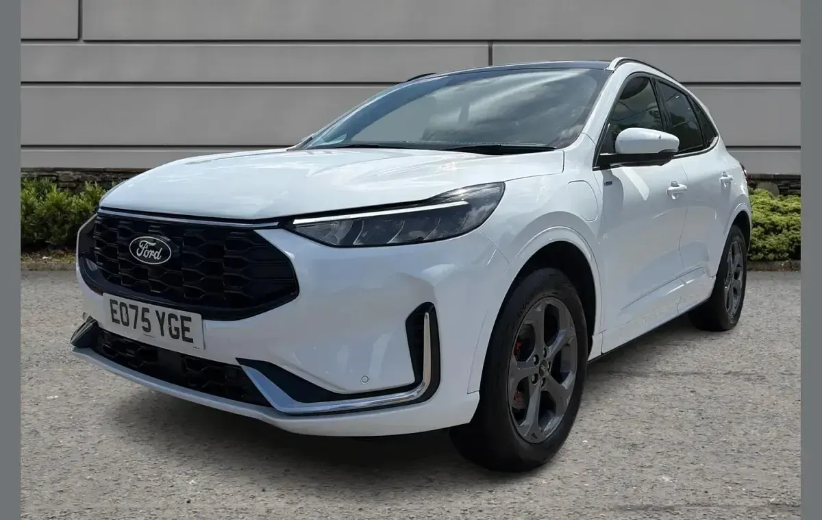 Used Ford Kuga ST-Line 239 HP (175 kW) 2025 White SUV