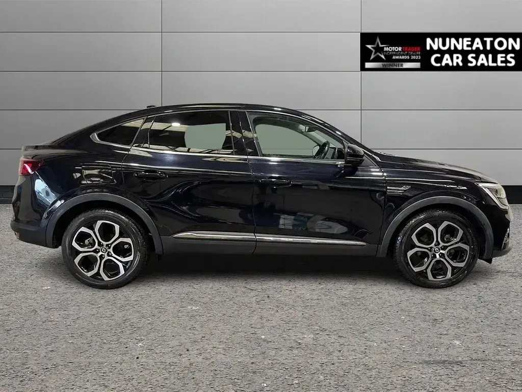 Usado Renault Arkana Version S 145 HP (106 kW) 2022 Preto SUV