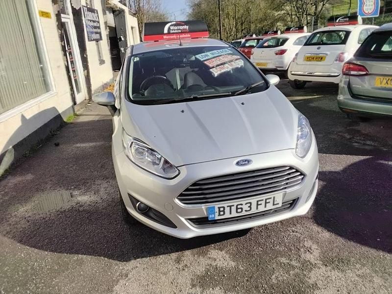 Used Ford Fiesta Zetec 82 HP (60 kW) 2013 Silver Hatchback