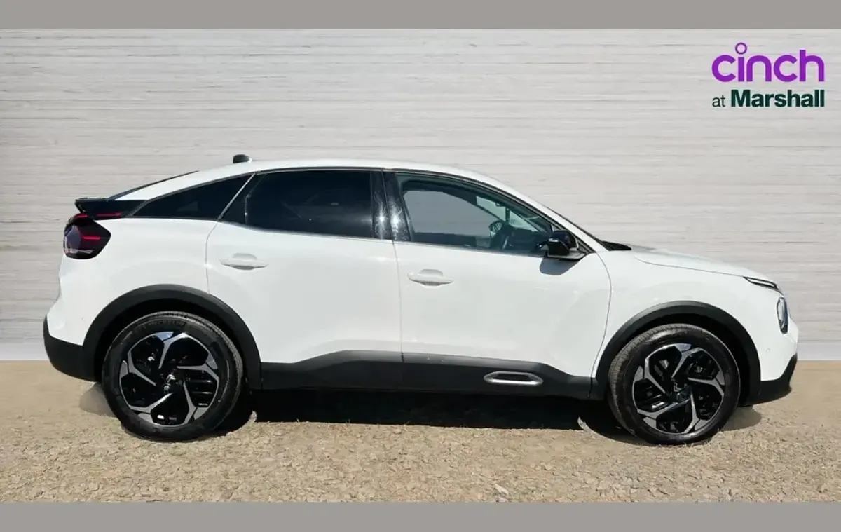 Used Citroën C4 PureTech 128 HP (94 kW) 2024 White SUV