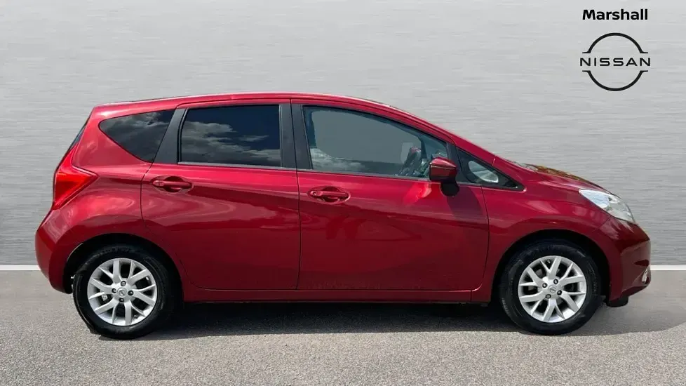 Used Nissan Note Acenta 80 HP (58 kW) 2016 Metallic  magnetic red Hatchback