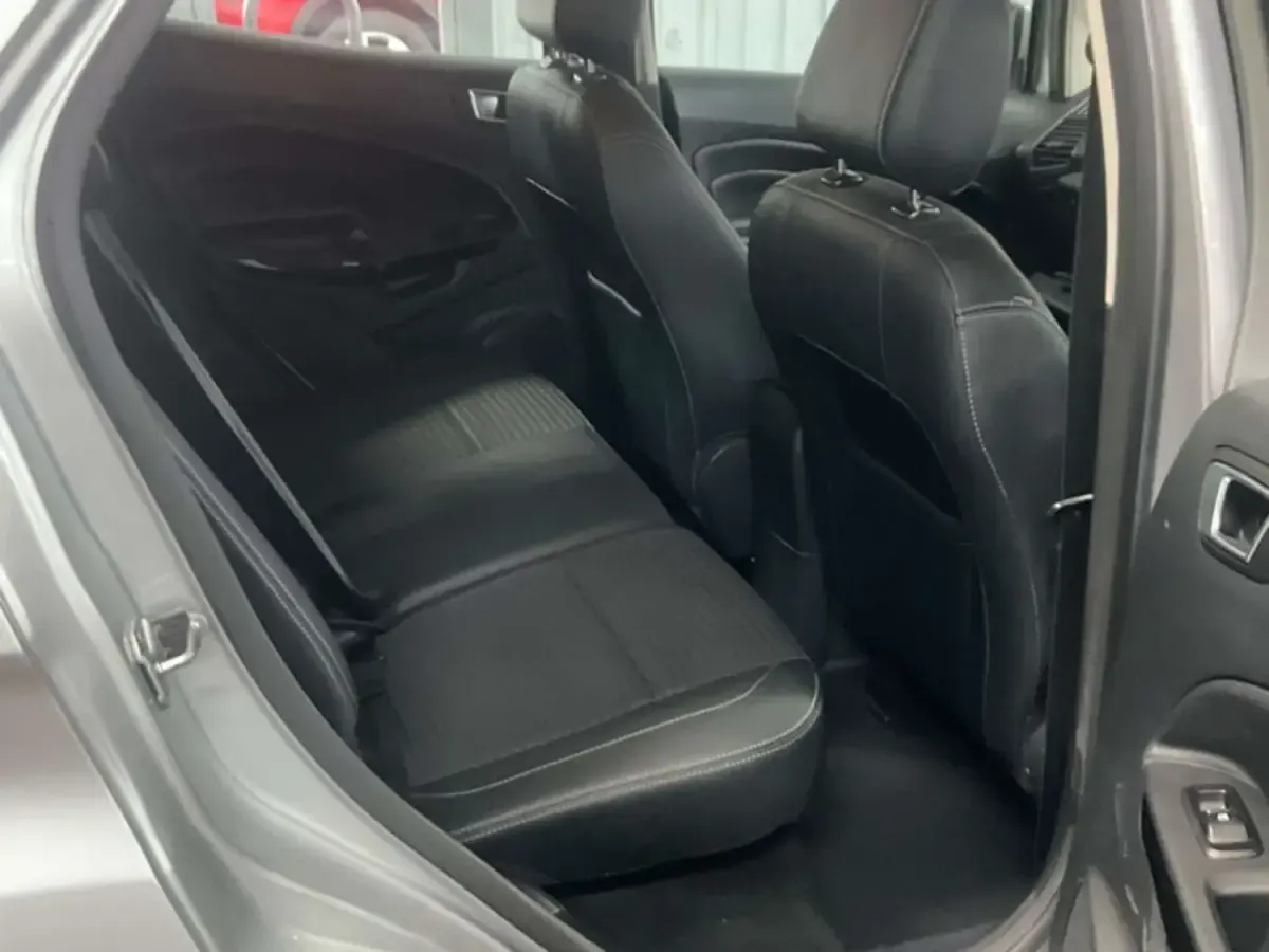 Used Ford Ecosport Titanium 100 HP (73 kW) 2019 Silver SUV