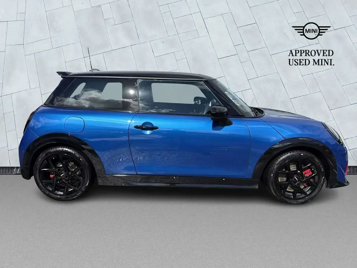 Used Mini John Cooper Works Hatch 228 HP (167 kW) 2025 Blue Hatchback