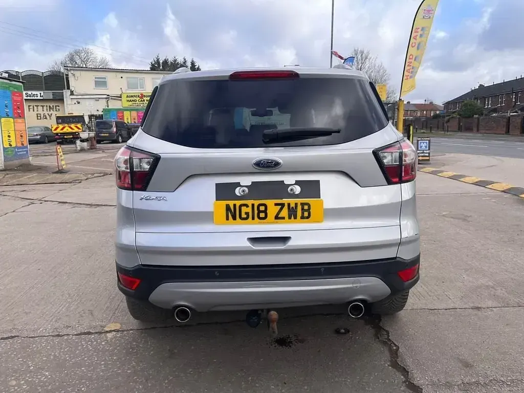 Używany Ford Kuga Titanium 180 KM (132 kW) 2018 Srebrny SUV