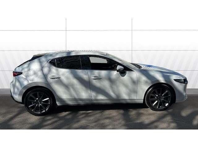 Begagnad Mazda 3 Exclusive-Line 138 HK (101 kW) 2025 Vit Halvkombi