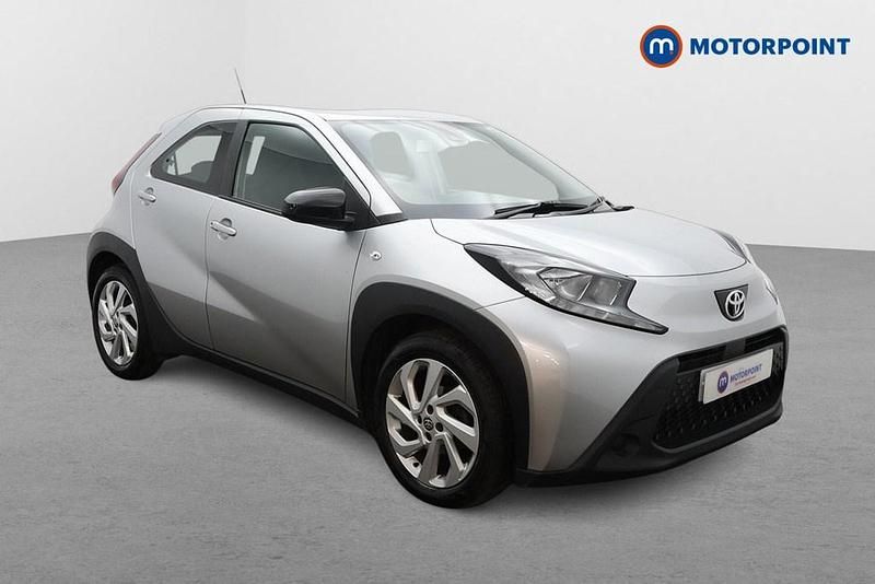 Used Toyota Aygo X PURE 2023 Silver SUV