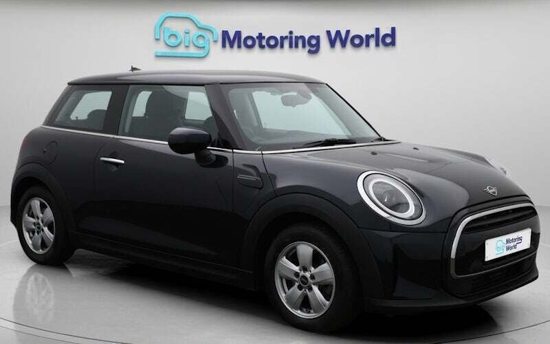 Used 2021 Mini Cooper Classic Hatchback | £15,900 (Good price) - Image 1/4