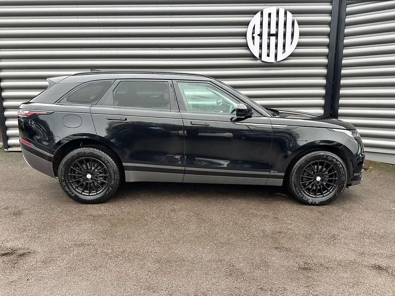 Second-hand Land Rover Range Rover Velar R-Dynamic 180 CP (132 kW) 2019 Negru SUV