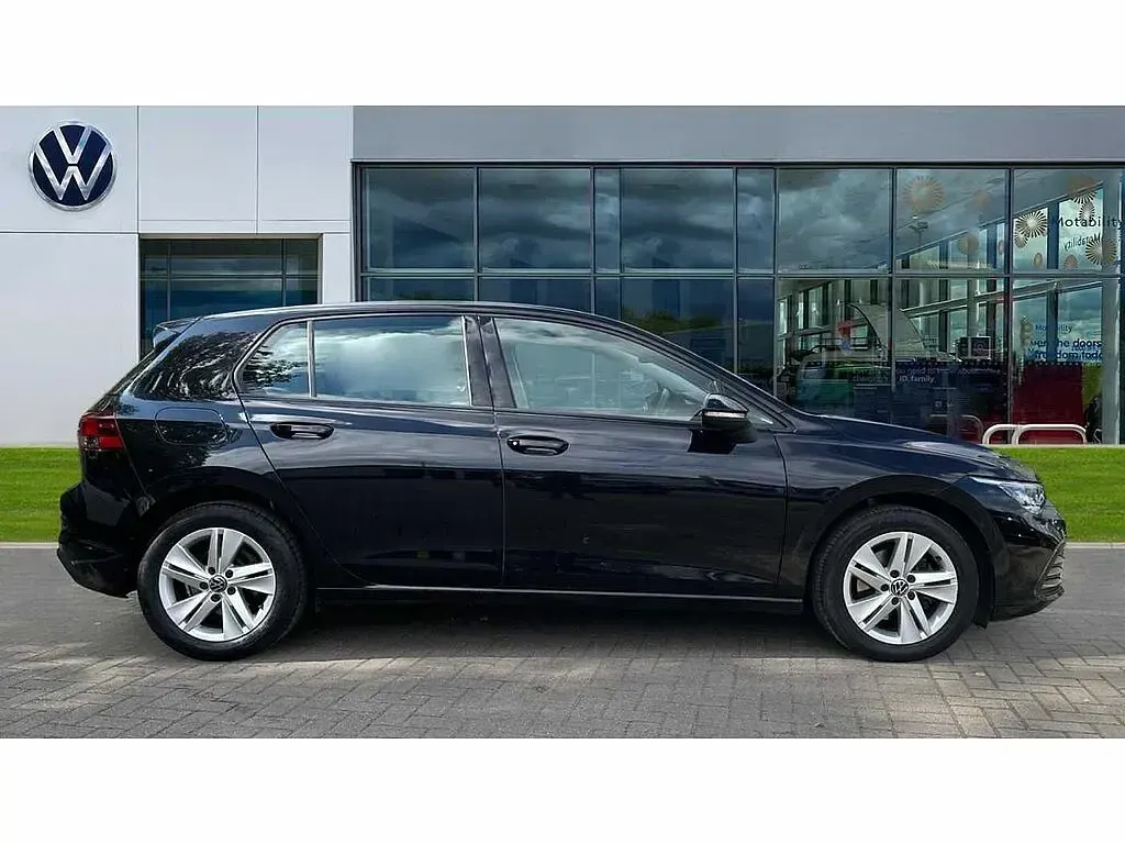 Used VW Golf VIII 129 HP (94 kW) 2022