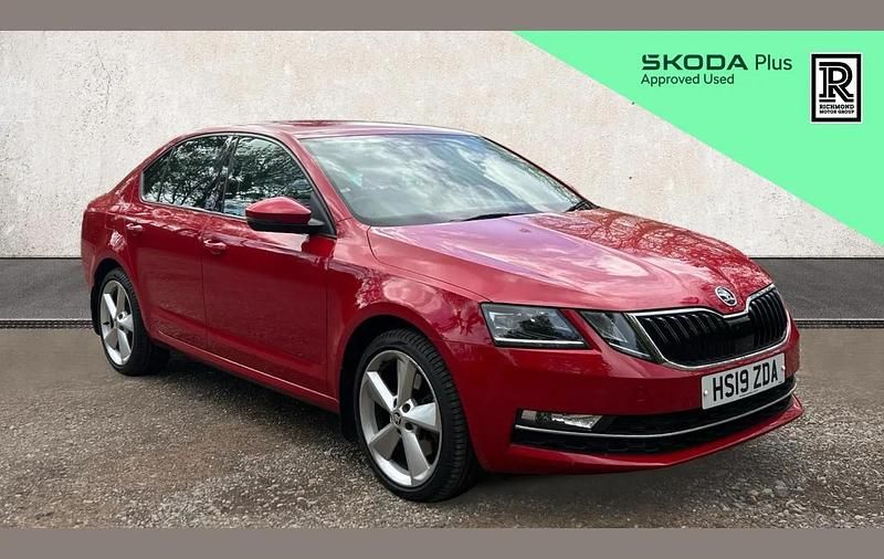 Used Skoda Octavia SE L 187 HP (137 kW) 2019 Red Hatchback