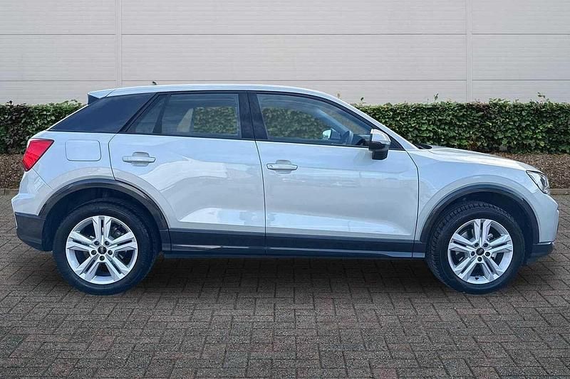 Used Audi Q2 Sport 108 HP (79 kW) 2024 Silver SUV