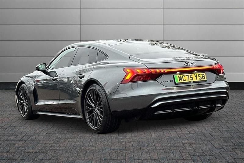 Used Audi e-tron GT quattro Advanced 369 kW (503 HP) 2026 Daytona grey Sedan