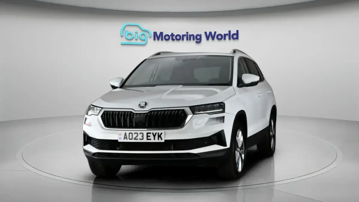 Used Skoda Karoq SE L 150 HP (110 kW) 2023 White SUV