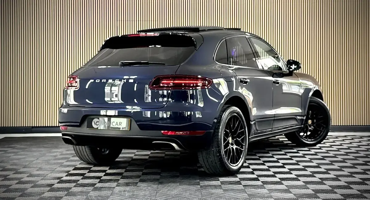 Used Porsche Macan 252 HP (185 kW) 2017 Blue SUV