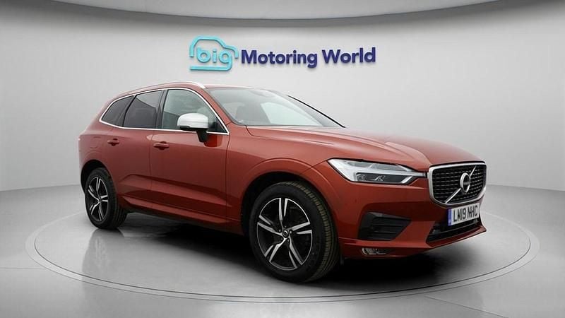 Used Volvo XC60 R-Design 190 HP (139 kW) 2019 Red SUV