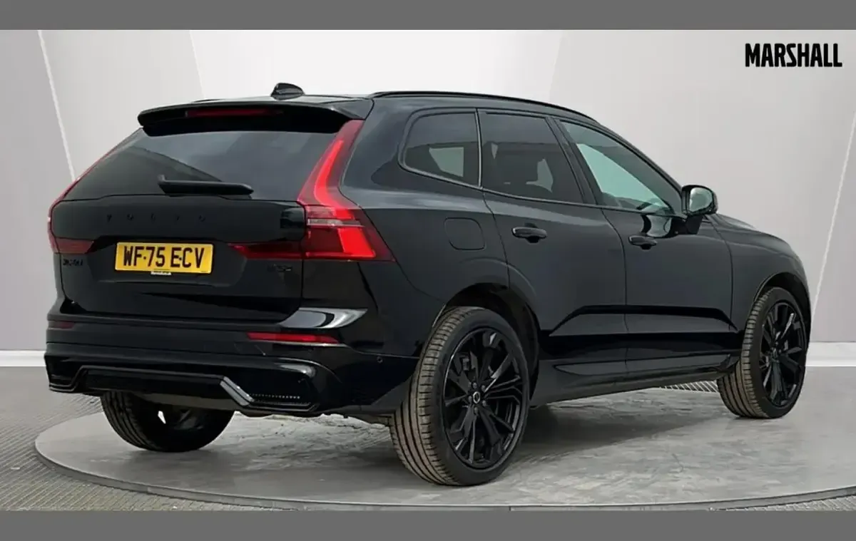Used Volvo XC60 Plus 250 HP (183 kW) 2025 Onyx black SUV