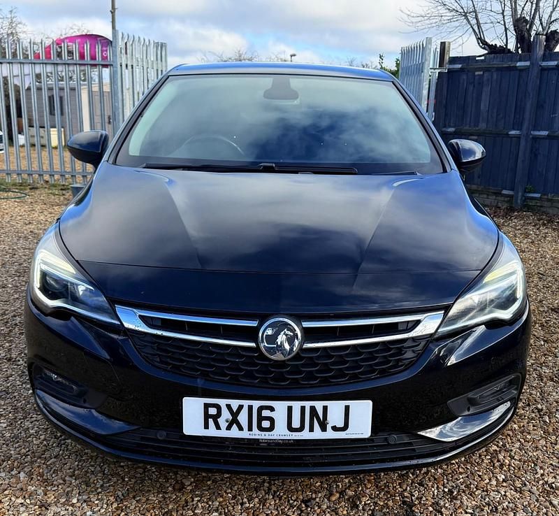 Used Vauxhall Astra Elite 150 HP (110 kW) 2016 Black Hatchback