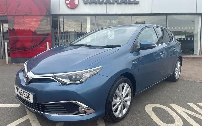 Blue Used 2016 Toyota Auris Hybrid Hatchback | £11,443 (Fair price) - Image 1/4