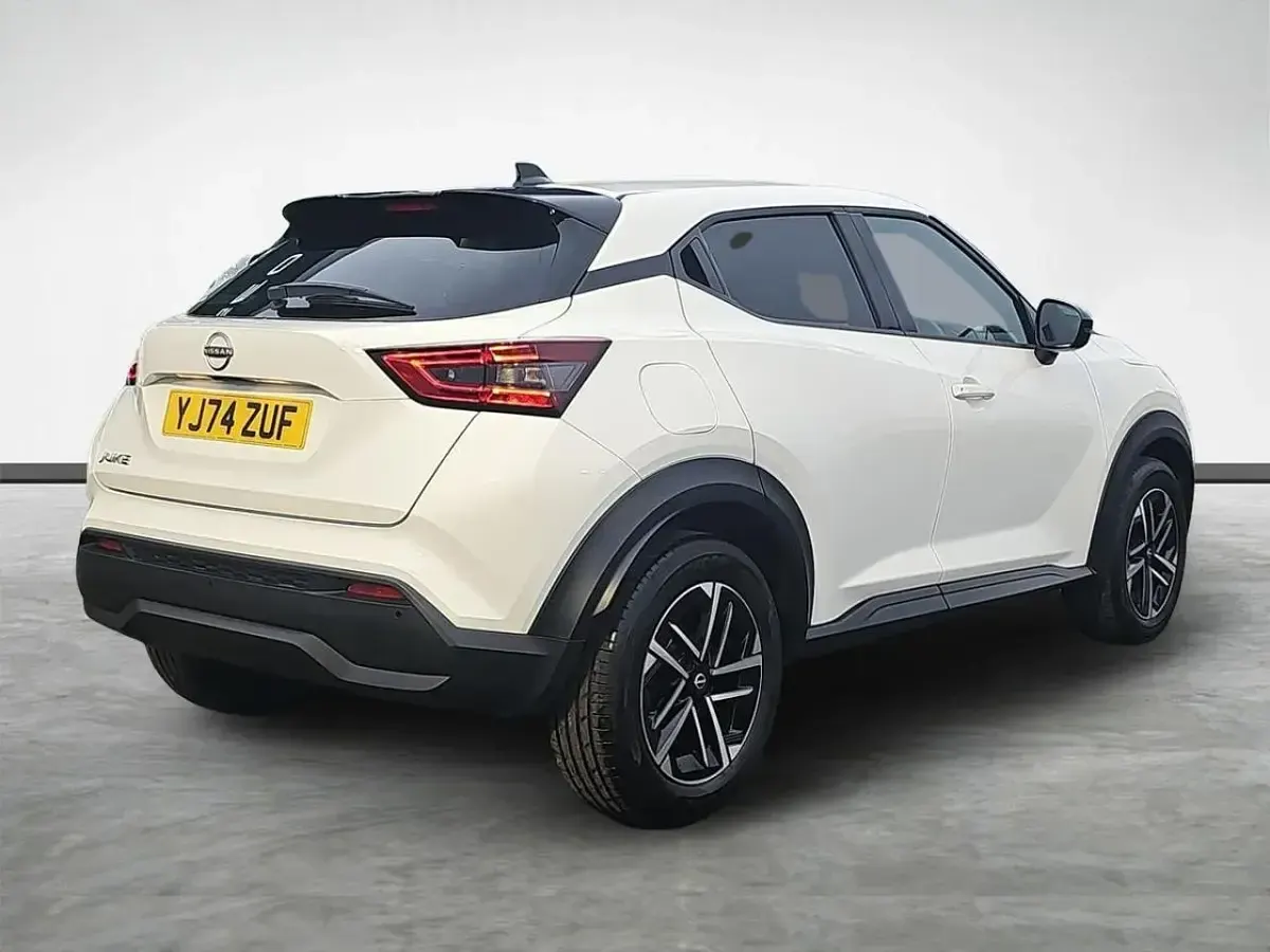 Usado Nissan Juke N-Connecta 112 HP (82 kW) 2025 Branco SUV