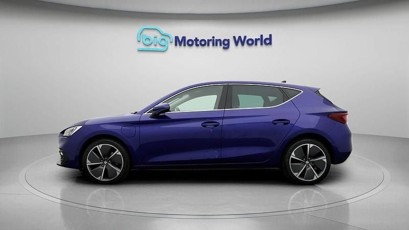 Used Seat Leon XCELLENCE Lux 204 HP (150 kW) 2021 Blue Hatchback