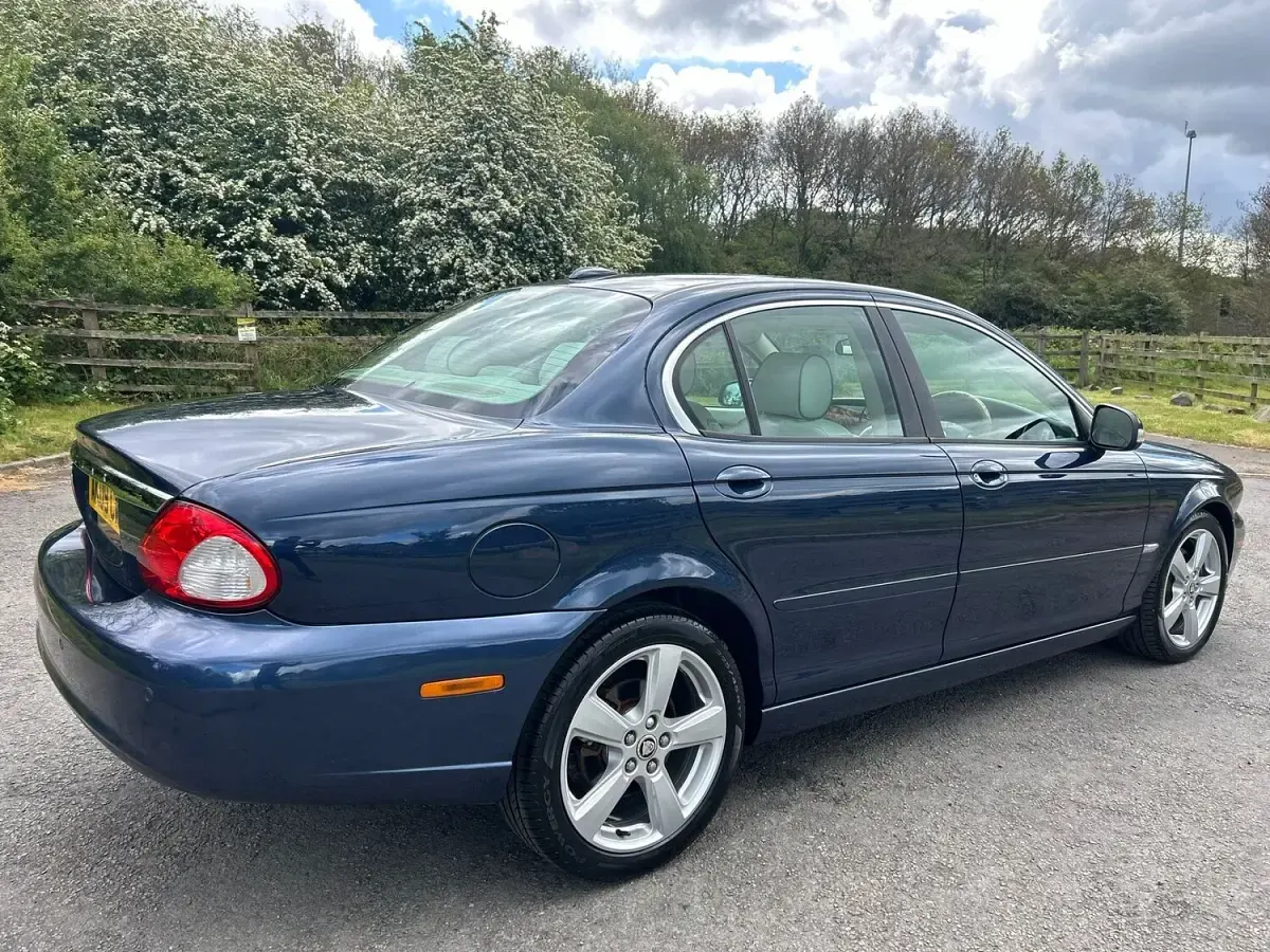 Used Jaguar X-type Sovereign 155 HP (114 kW) 2009 Blue Sedan