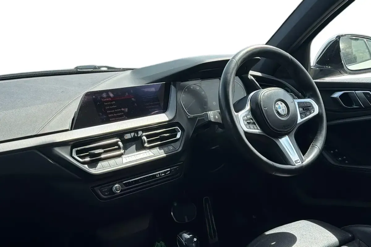 Used BMW 120 M Sport 190 HP (139 kW) 2020 White Hatchback