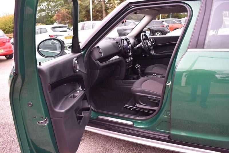 Used Mini Cooper Countryman Classic 2021 Green SUV