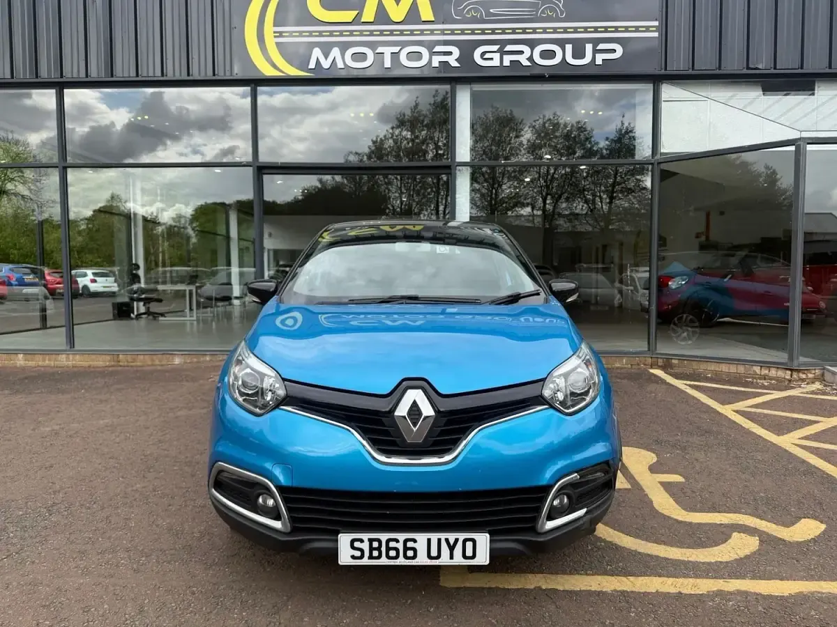 Used Renault Captur Dynamique 90 HP (66 kW) 2016 Blue SUV