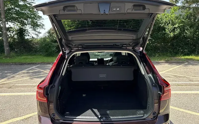 Used Volvo XC60 Ultra 455 HP (334 kW) 2025 Purple SUV