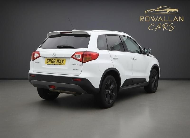 Used Suzuki Vitara 2016 White SUV